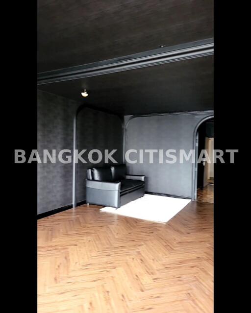 Condo at Noble Ploenchit for sale