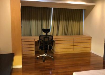 2-BR Condo at Amanta Lumpini near MRT Khlong Toei