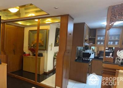 2-BR Condo at All Seasons Mansion Condominium near BTS Phloen Chit