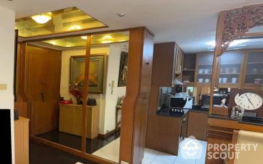 2-BR Condo at All Season Mansion Condominium near BTS Phloen Chit