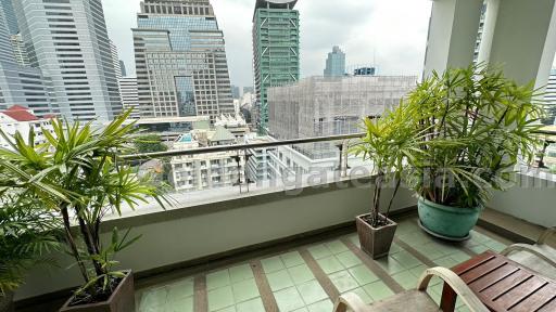 2-Bedrooms with large balcony / terrace - Sathorn (BTS Chong Nonsi)