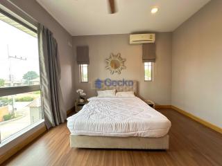 4 Bedrooms House in Grand Regent Pattaya East Pattaya H011374