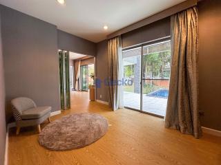 6 Bedrooms House in Grand Regent Pattaya East Pattaya H011373