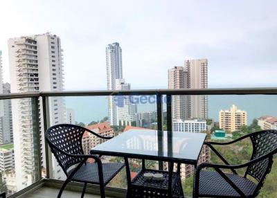 1 Bedroom Condo in The Riviera Wong Amat Beach Wongamat C011372