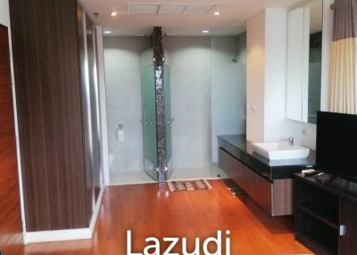 2 Beds 2 Baths 62 SQ.M. The Axis Condo