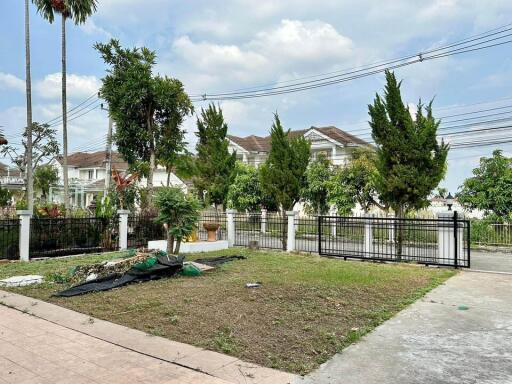 House for Sale in San Kamphaeng , San Kamphaeng.