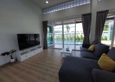 Pool Villa for Rent at San Kampheang