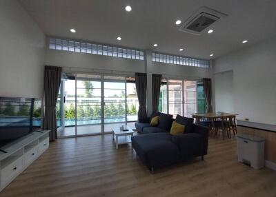 Pool Villa for Rent at San Kampheang