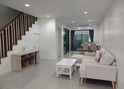 2 Bed Townhouse for Rent at San Kampheang