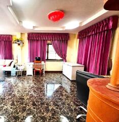 Commercial building and spacious house in Jomtien