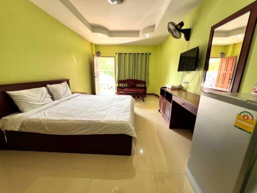 Commercial building and spacious house in Jomtien