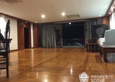 3-BR Condo at Tridhos City Marina near BTS Wongwian Yai (ID 514802)