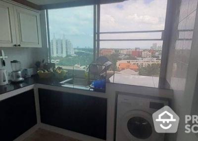 3-BR Condo at Sribumpen Condo Home near MRT Khlong Toei