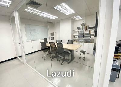 Office space for rent in Watthana