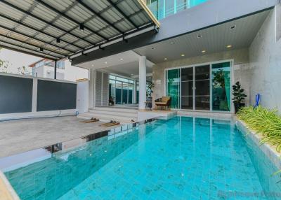 6 Bed House For Sale In East Pattaya - Not In A Village