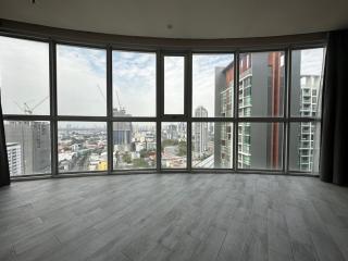 1-bedroom high floor condo for sale close to BTS Pra Khanong