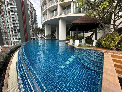 1-bedroom high floor condo for sale close to BTS Pra Khanong