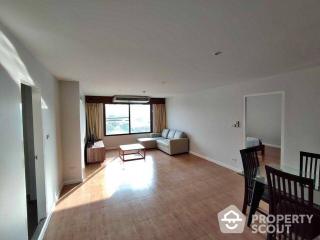 2-BR Condo near MRT Khlong Toei