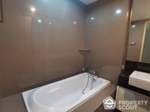 2-BR Condo at Siri On 8 Sukhumvit 8 near BTS Nana (ID 514239)