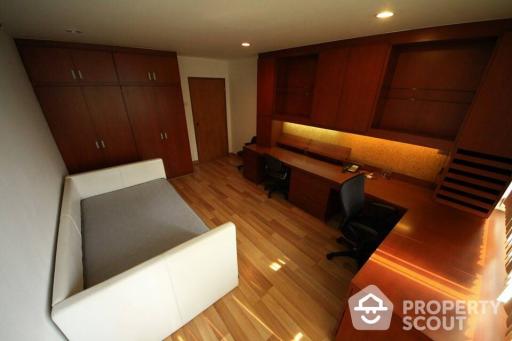 3-BR Condo at The Habitat Sukhumvit 53 Condominium near BTS Phrom Phong