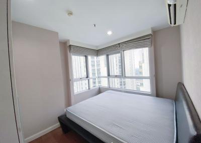3 bed Condo in Belle Grand Rama 9 Huai Khwang Sub District C019911