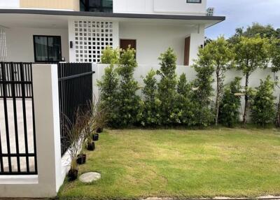 3 Bedroom, 2-storey house for rent in Saraphi