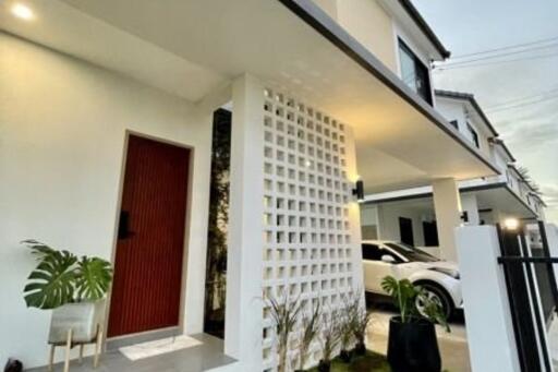 3 Bedroom, 2-storey house for rent in Saraphi