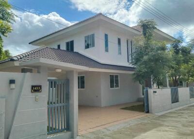 4 Bedroom Brand new 2 Story House for Sale in San Phak Wan, Hang Dong.