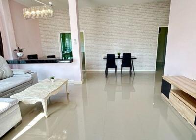 2 Bedrooms Charming Single-Story Home in Villa Lanna , San Kamphaeng - Must Sell Quickly!