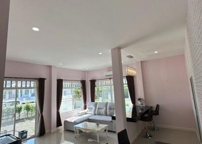 2 Bedrooms Charming Single-Story Home in Villa Lanna , San Kamphaeng - Must Sell Quickly!