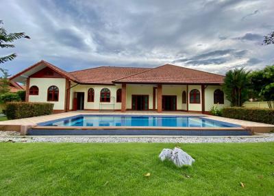 A pool villa for sale in San Sai, Chiang Mai
