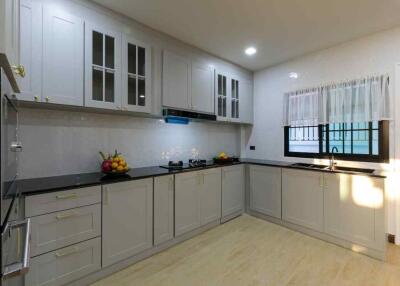 Stunning Pool Villa: House for Sale in Chiang Mai  7.99M Baht