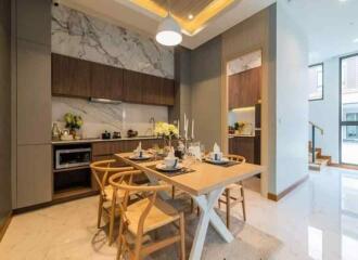 Chiang Mai House for Sale: Spacious 4BR Home near Airport & Shopping