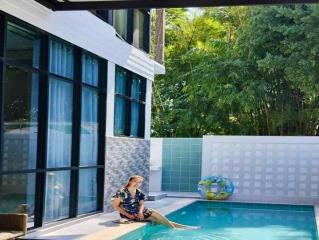 Explore this piece of Chiang Mai real estate a stunning house for sale in Nam Phrae, Hang Dong District. 5 beds, 6 baths, pool, entertainment room, and more.