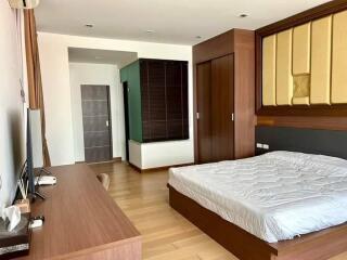 Luxury living at The Astra Chang Klan. Immaculate 2-bed, 3-bath condo, 164.09 sq m, rarely used. Prime location in the heart of Chiang Mai