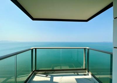 Seaside balcony with panoramic ocean view
