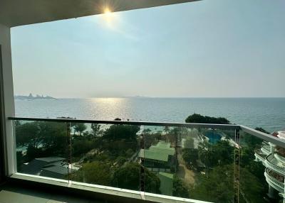 Seaside balcony with panoramic ocean view