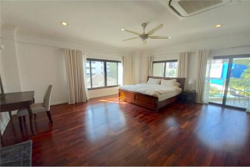 Spacious 3BR Cat-Friendly Apartment in Sathorn - Urban Serenity Meets Modern Living