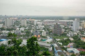 Beautiful 3 Bedrooms 3 Bathrooms on Sukhumvit road.