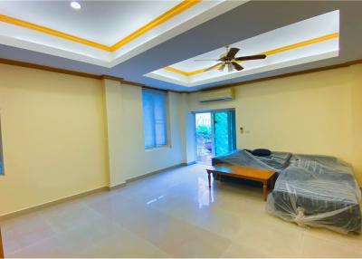 Pet friendly 3 bedrooms with balcony in Sukhumvit 31 - 920071001-12565