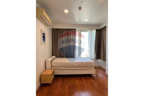 Spacious Apartment @Hampton Thonglor 10