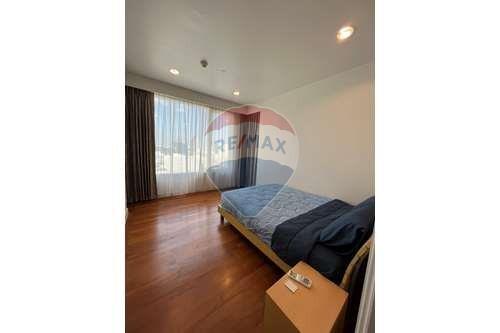 Spacious Apartment @Hampton Thonglor 10