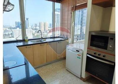 Roomy Apartment in Heart of Thonglor