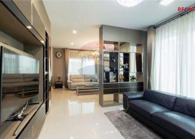 290 Sqm., 4 Beds House listed for ฿ 18,900,000.