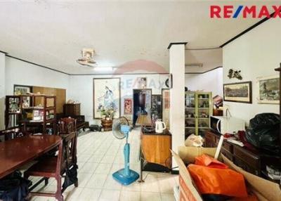 185 Sqm., 3 Beds Townhouse listed for ฿ 10,000,000.