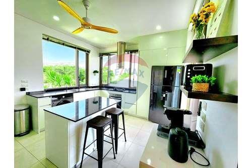 3-Bedroom Smart Villa Sea Views & Private Pool in Bophut, Koh Samui