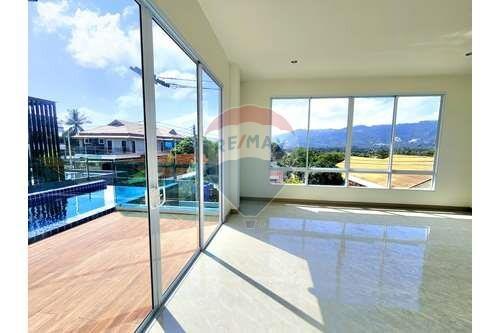 4 Bedrooms Partially Chaweng Lake View Pool Villa, Koh Samui