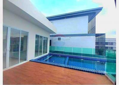 4 Bedrooms Partially Chaweng Lake View Pool Villa, Koh Samui