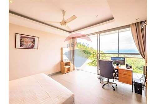 950 Sqm., 3 Beds House listed for ฿ 20,900,000.