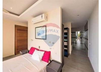 950 Sqm., 3 Beds Townhouse listed for ฿ 20,900,000.